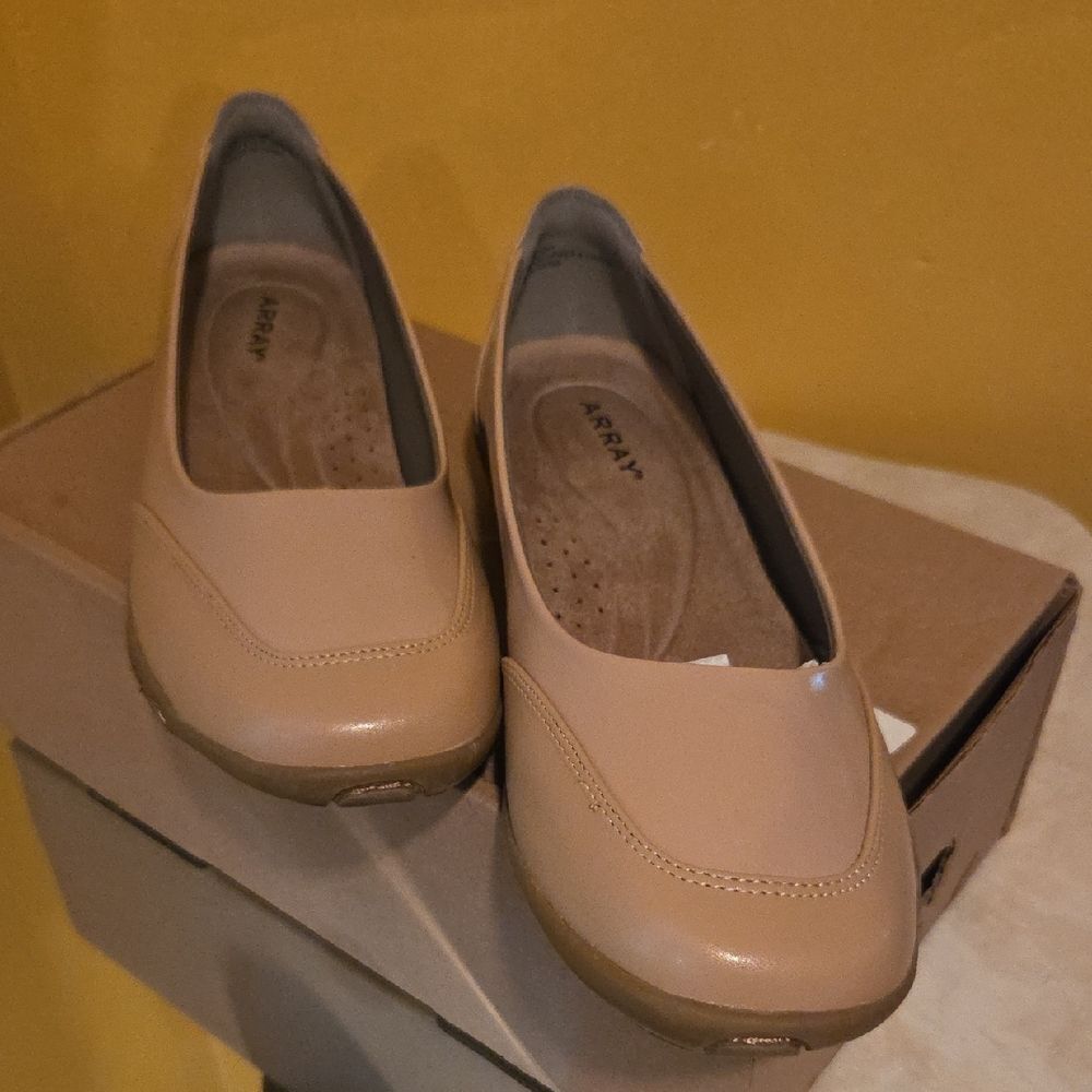 Aravon Tan Flats Comfort Loafers
